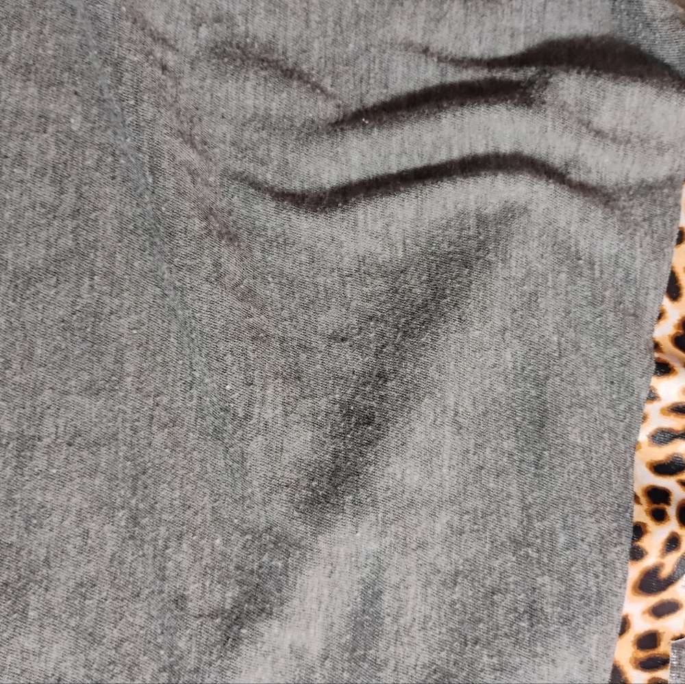 PINK Victoria’s Secret Gray Leopard Tank Top Medium - Picture 13 of 14